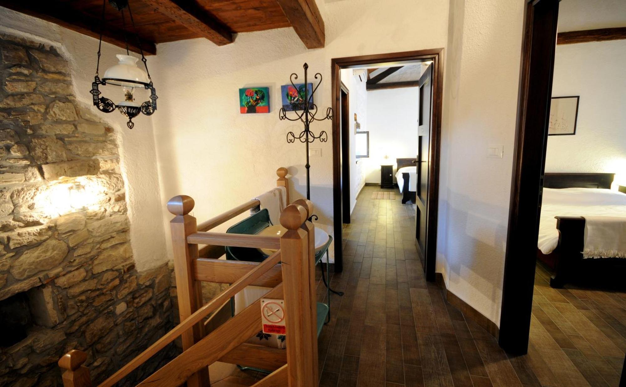 Holiday Homes Poli Svetega Antona Gračišće Exteriör bild