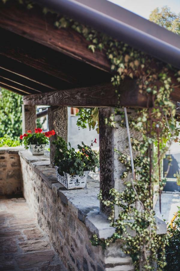 Holiday Homes Poli Svetega Antona Gračišće Exteriör bild