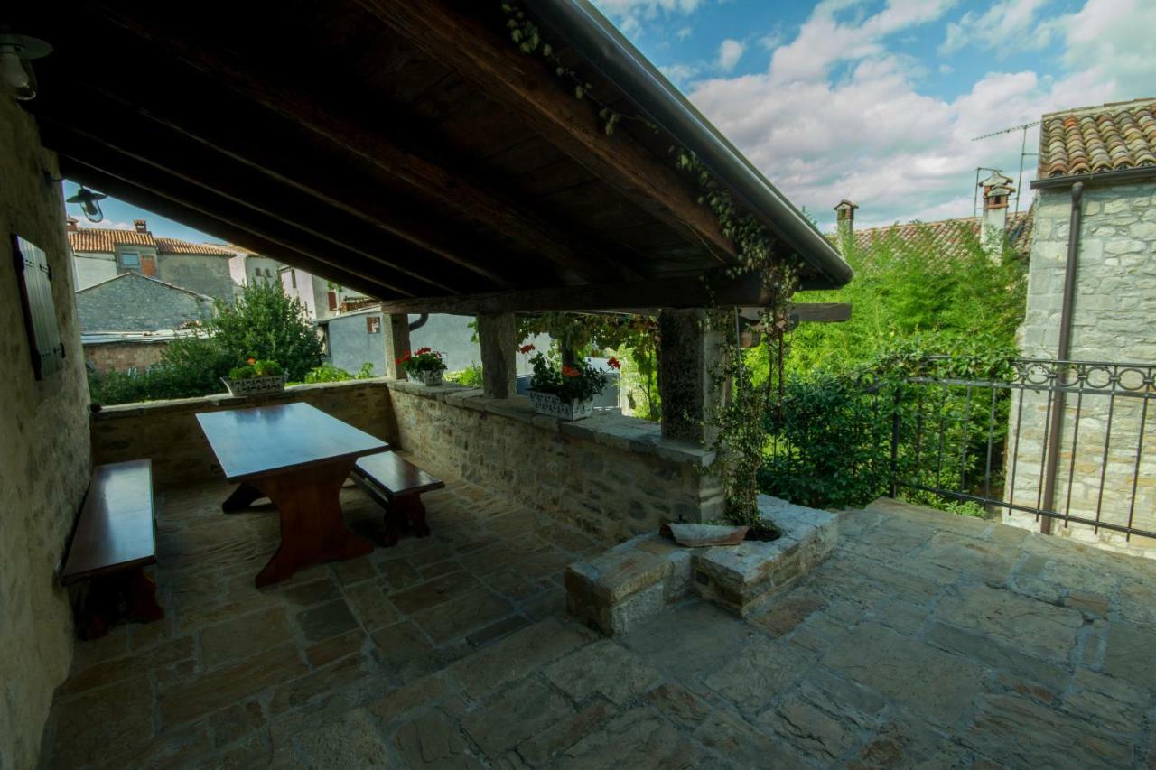 Holiday Homes Poli Svetega Antona Gračišće Exteriör bild
